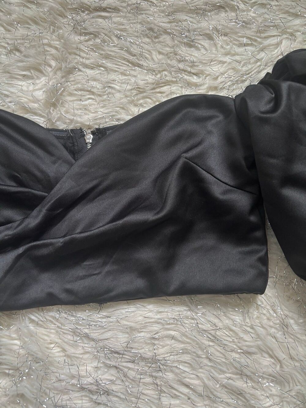 Lulu’s Crop Top - Picture 3 of 9